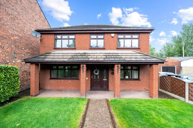 Atherton Road, Hindley Green, Wigan, WN2 4SA, photo 1