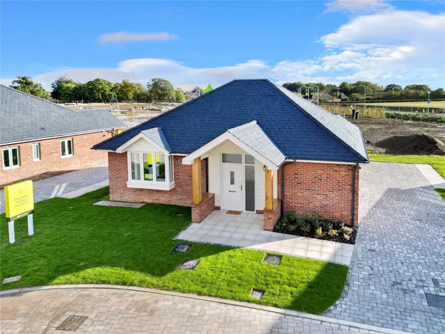 Maldon Road, Burnham-on-Crouch, CM0, photo 1