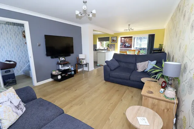 Philip Gardens, St. Neots, PE19, photo 2