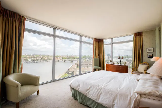 Photo 3 — The Montevetro Building, Battersea, SW11 3YL