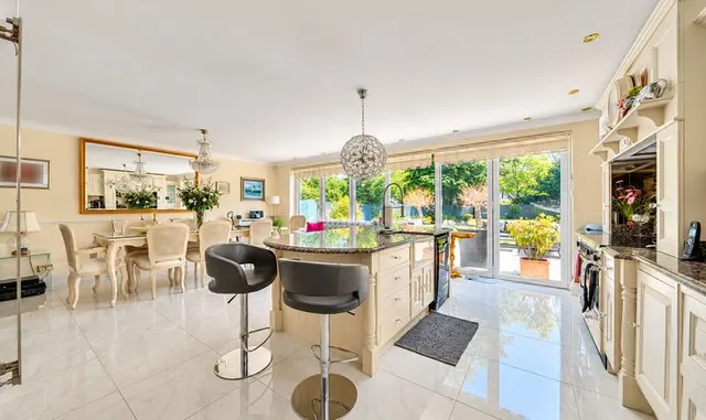 Lansdowne Road, Epsom, KT19, photo 1