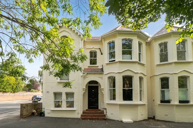 Kidbrooke Park Road, SE3, photo 1
