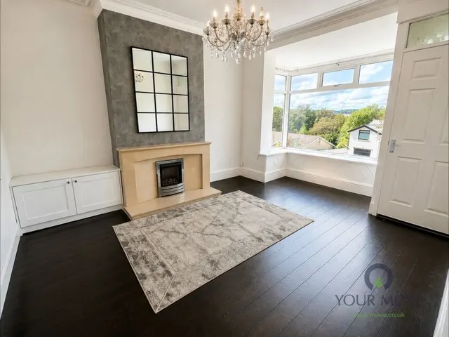 Hazel Avenue, Clayton Le Moors, BB5, photo 3