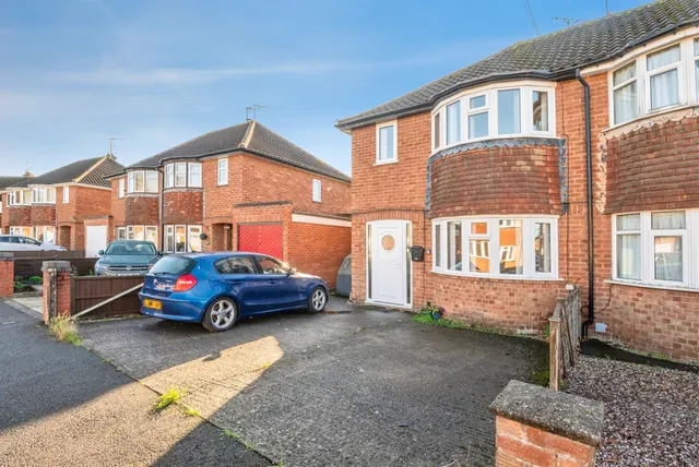 Melrose Close, Worcester, WR2, photo 2