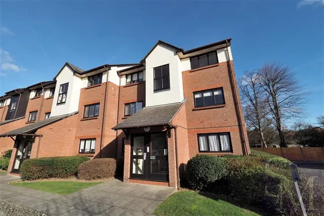 Loughton, IG10, photo 1