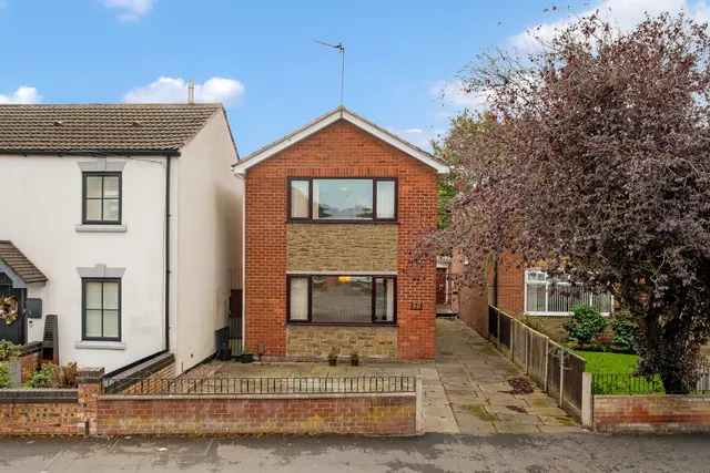 Highfield Road, Widnes, WA8, photo 1