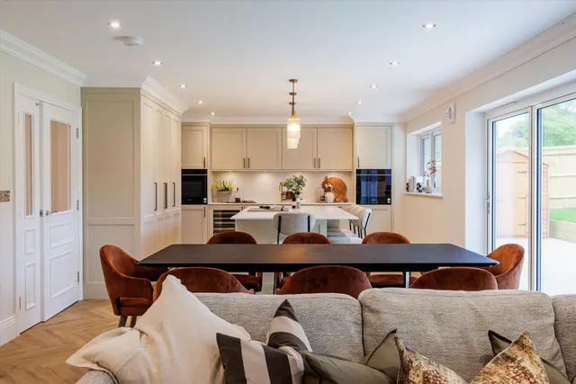Horseshoe Lane West, Guildford, GU1, photo 2