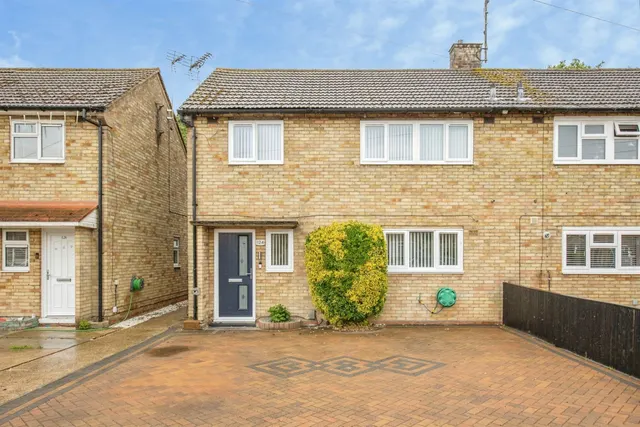 Monkwick Avenue, Colchester, photo 1