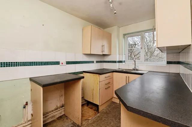 Photo 3 — Falcon Avenue, Grays, Essex, RM17