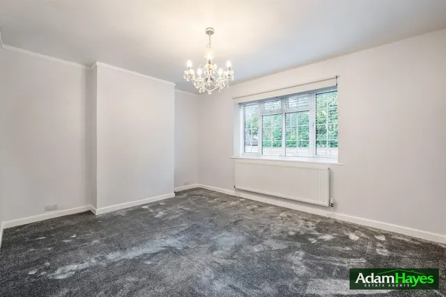 Okehampton Close, North Finchley, N12, photo 1