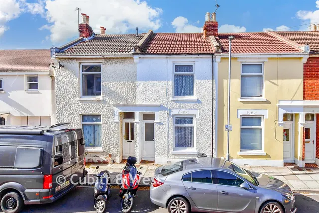 Manor Park Avenue, Portsmouth, PO3, photo 1