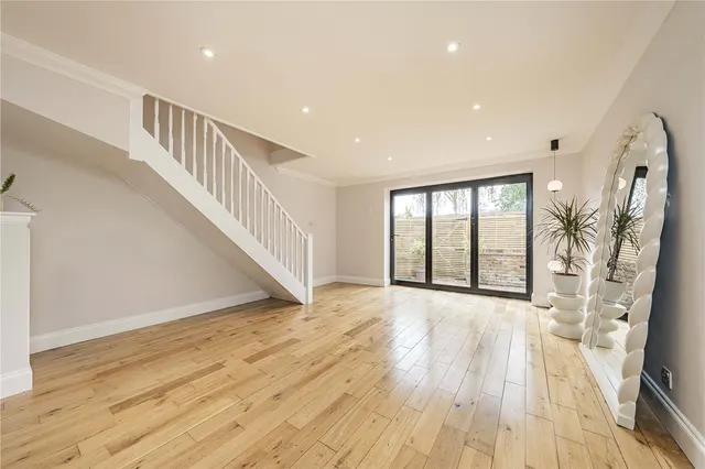 Money Lane, West Drayton, UB7, photo 2