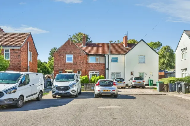 The Quadrangle, Newstead Village, NG15, photo 1