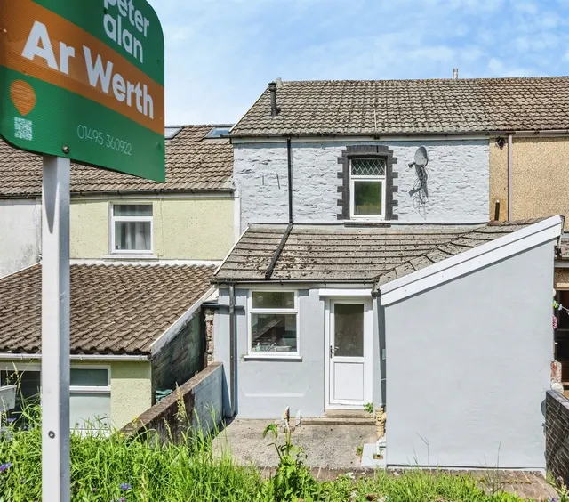 Whitworth Terrace, Tredegar, NP22, photo 2