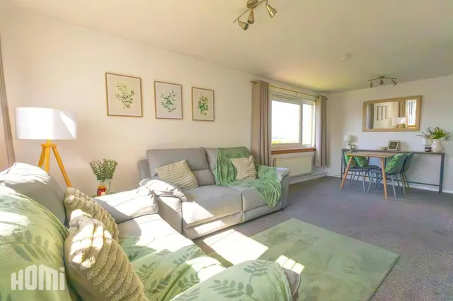 Photo 2 — Thorndyke, East Kilbride, G74