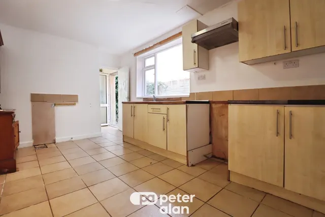 Hinton Street, Cardiff, CF24, photo 3