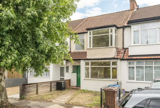 Manor Road, Mitcham, CR4 1JE, photo 1