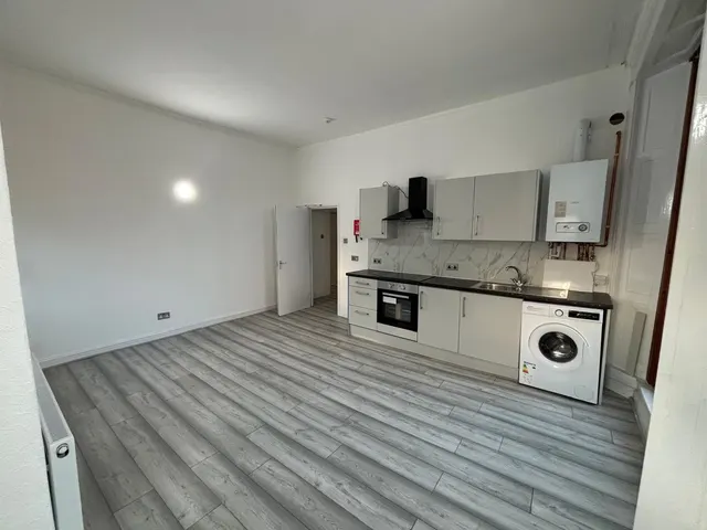 The Elms, DE22, photo 2