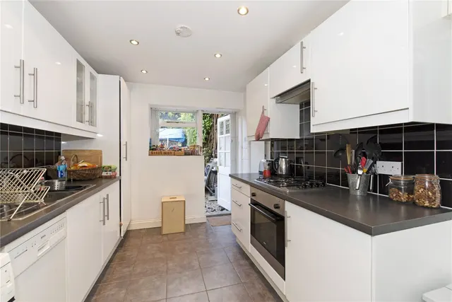 Leighton Road, London, NW5, photo 2