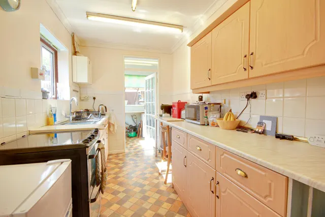 Photo 3 — Estcourt Close, Longlevens, Gloucester, GL1