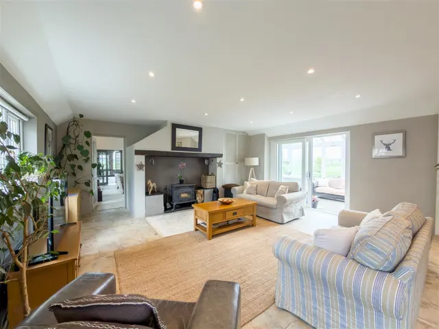 Photo 2 — Drumclog, Strathaven, ML10 6QJ