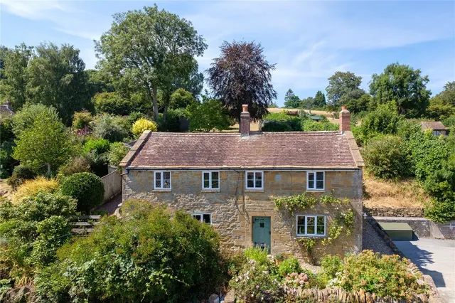 4 bedroom house, Lower Odcombe, Yeovil, BA22