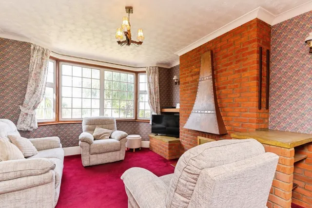 Photo 2 — Arnold Road, Clacton-on-Sea, Essex, CO15