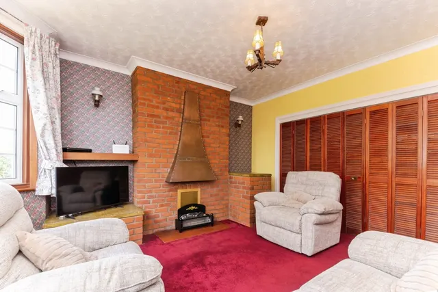 Photo 3 — Arnold Road, Clacton-on-Sea, Essex, CO15