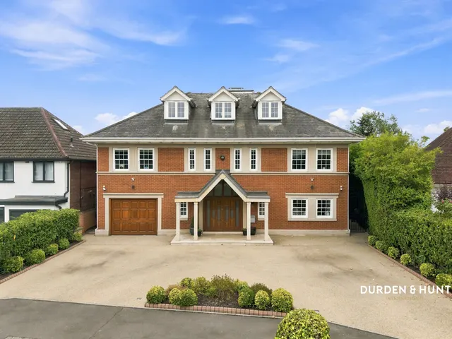 Parklands, Chigwell, IG7, photo 1