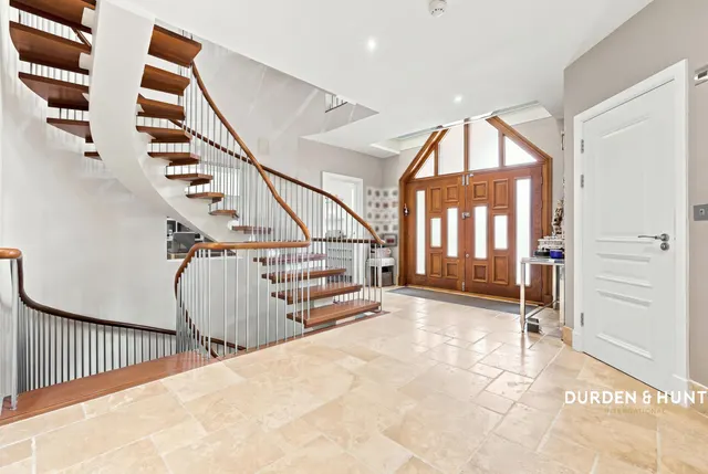 Parklands, Chigwell, IG7, photo 2
