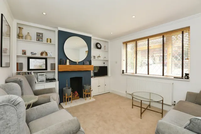 Photo 2 — Blackwell Road, East Grinstead