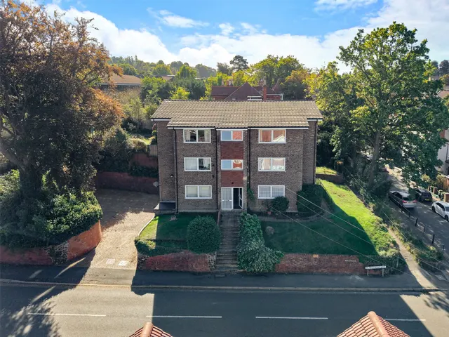 St. Pauls Road West, Dorki, RH4, photo 1