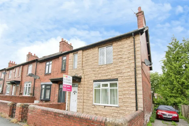 Leeds Road, Cutsyke, Castleford, photo 1
