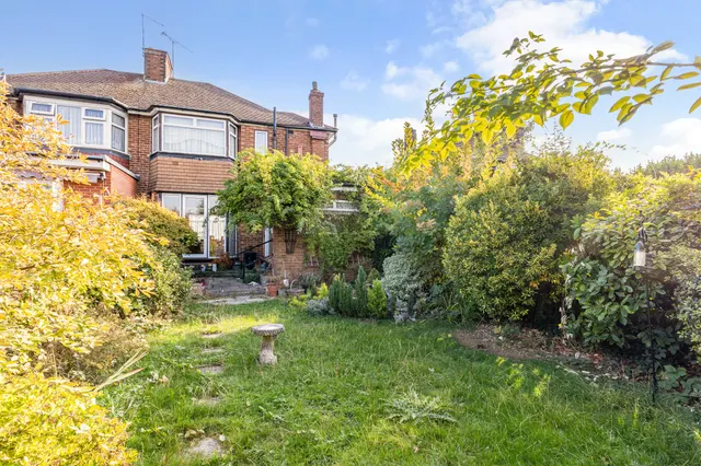Culver Grove, Stanmore, HA7, photo 1