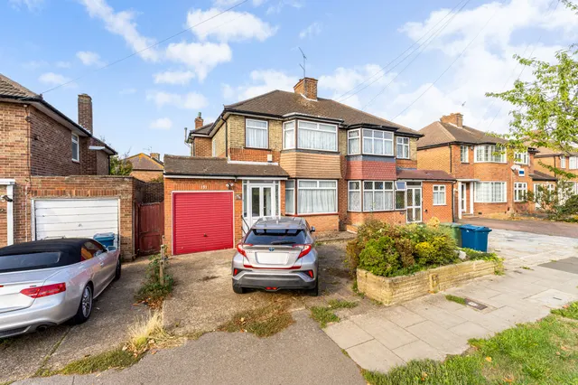 Culver Grove, Stanmore, HA7, photo 3