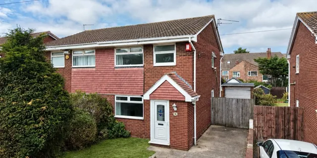 Lloyd Drive, Greasby, CH49, photo 1