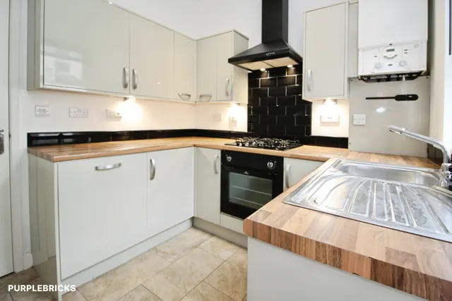 Clayton Street, Leeds, LS26, photo 3