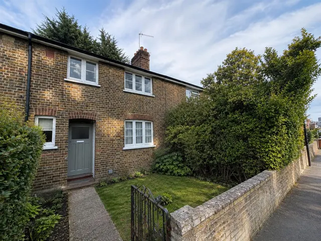 Warwick Road, Walthamstow, photo 1