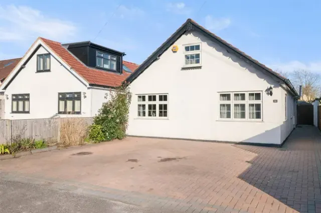 Copperfield Avenue, Uxbridge