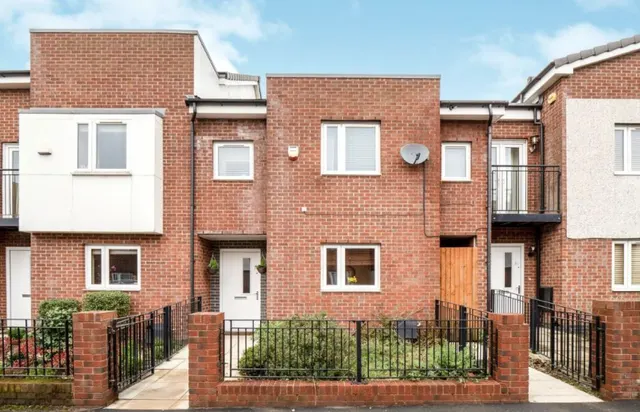 Sandal Street, Manchester M40, photo 1