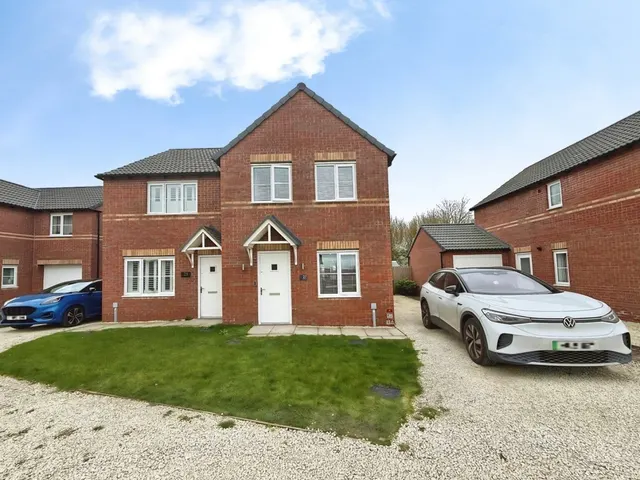 Swan Lane, New Ollerton,, photo 1