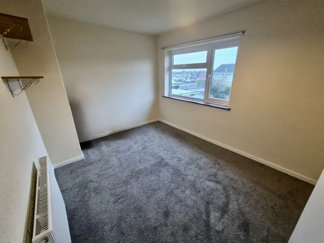 Kenmore Drive, Hinckley, LE10, photo 3