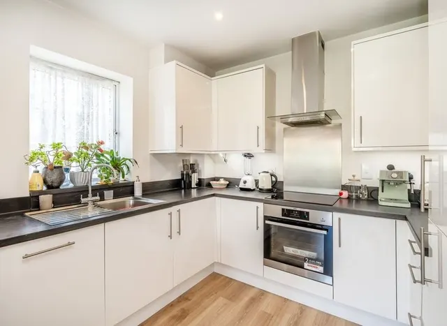 Samuelson Place, Isleworth, TW7, photo 2
