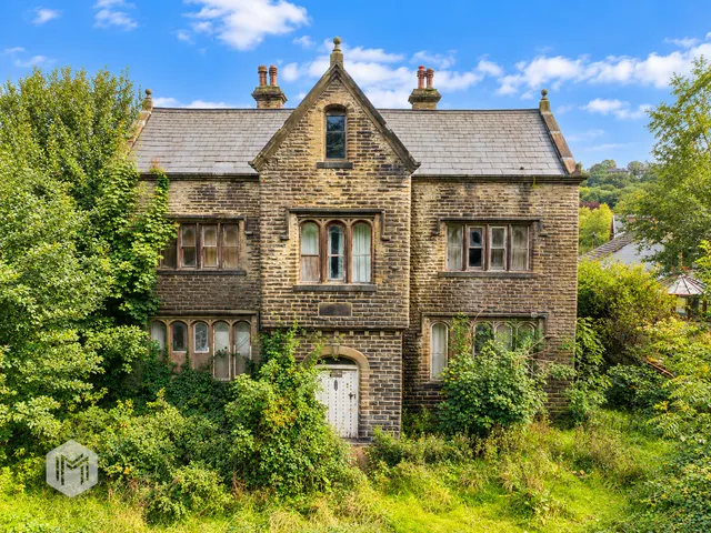 8 bedroom house — Cherry Tree House Dam Top, Rossendale, BB4 7PZ