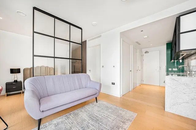 Photo 3 — 2 Wards Place, London, E14 9XJ