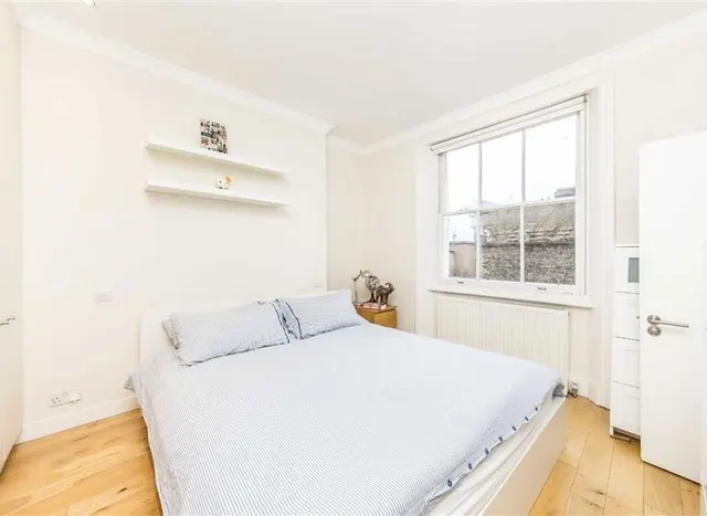 Photo 3 — Coleherne Road, South Kensington, SW10