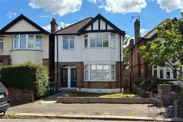 Marlborough Road, Chingford, E4, photo 1
