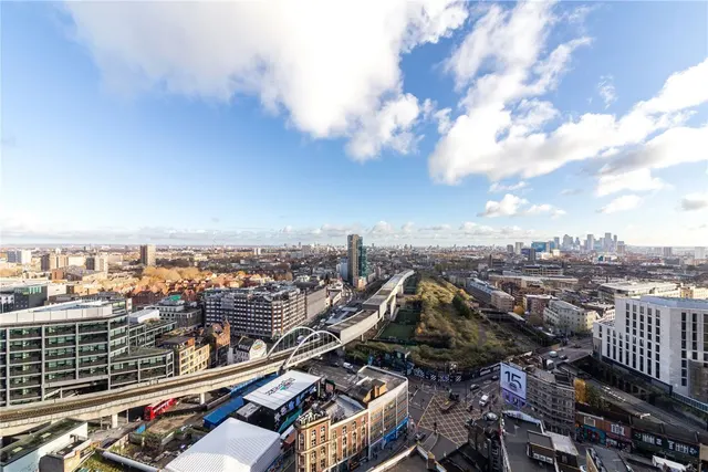 Photo 3 — Hewett Street, Shoreditch