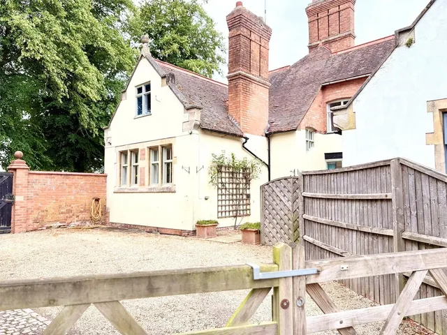 Caldecote Hall Drive, Caldecote, CV10, photo 1