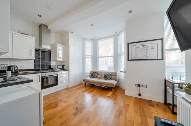 Chapel Road, Worthing, BN11, photo 2